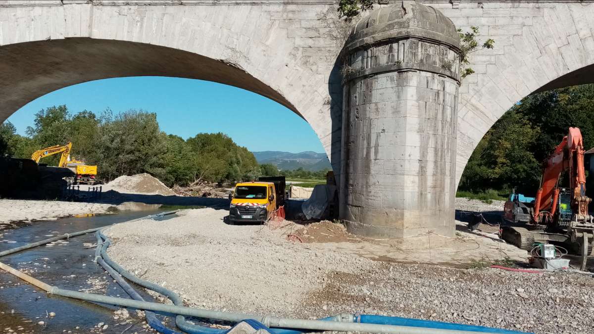 Travaux sous le pont du Commando Henri Faure (RN7 - Drôme)| Crédit Cerema juillet 2022